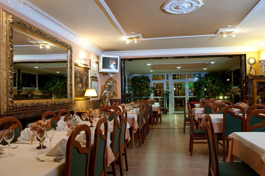 Hotel Vila Tina Загреб Екстер'єр фото