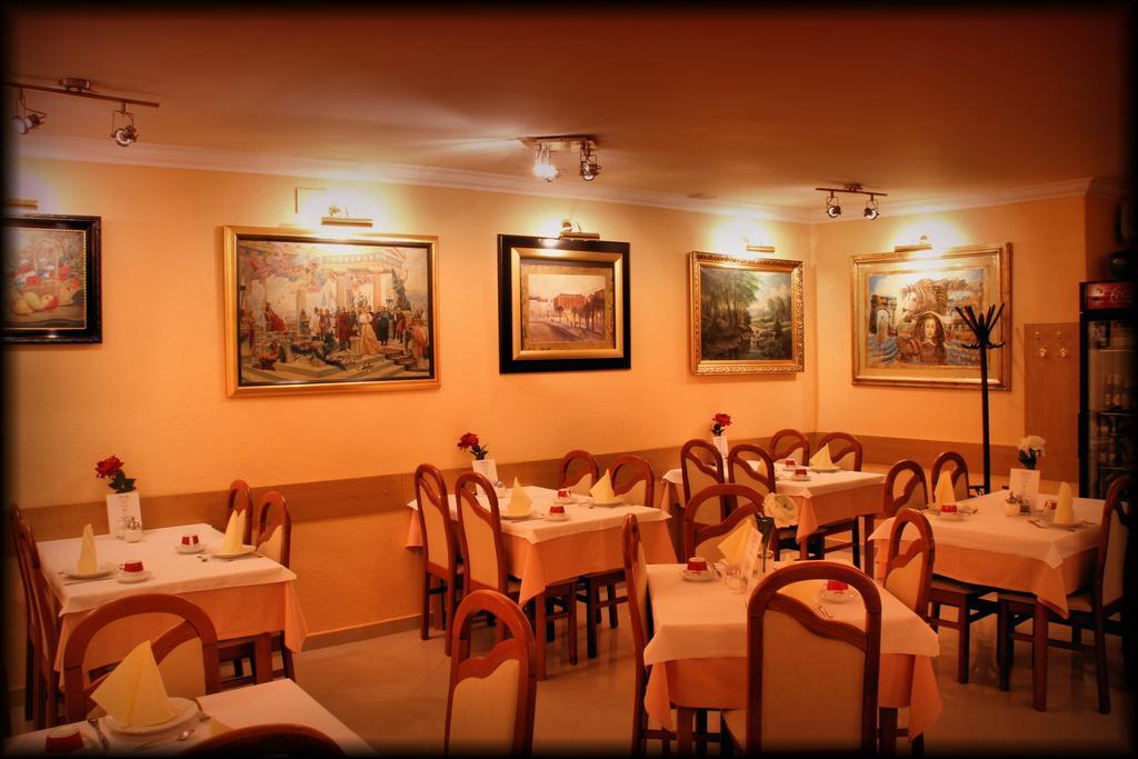Hotel Vila Tina Загреб Екстер'єр фото