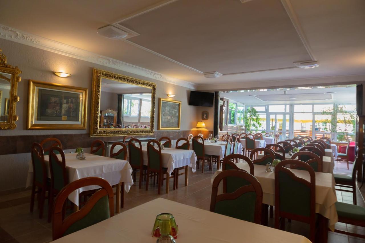 Hotel Vila Tina Загреб Екстер'єр фото