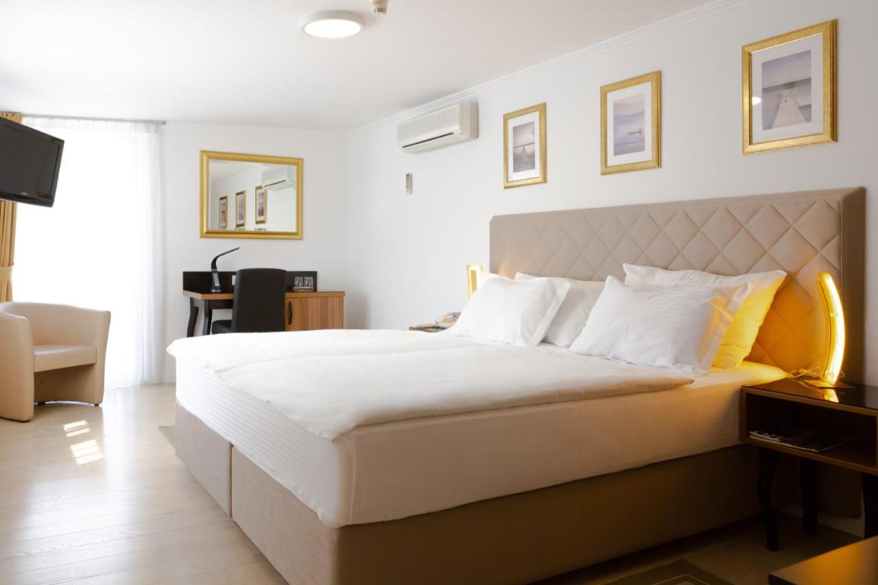 Hotel Vila Tina Загреб Екстер'єр фото