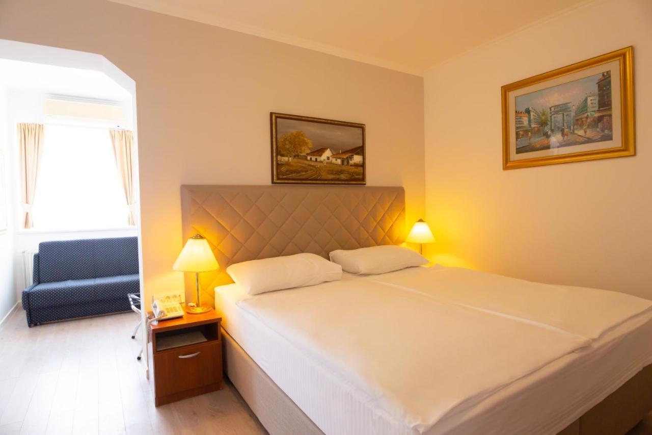 Hotel Vila Tina Загреб Екстер'єр фото